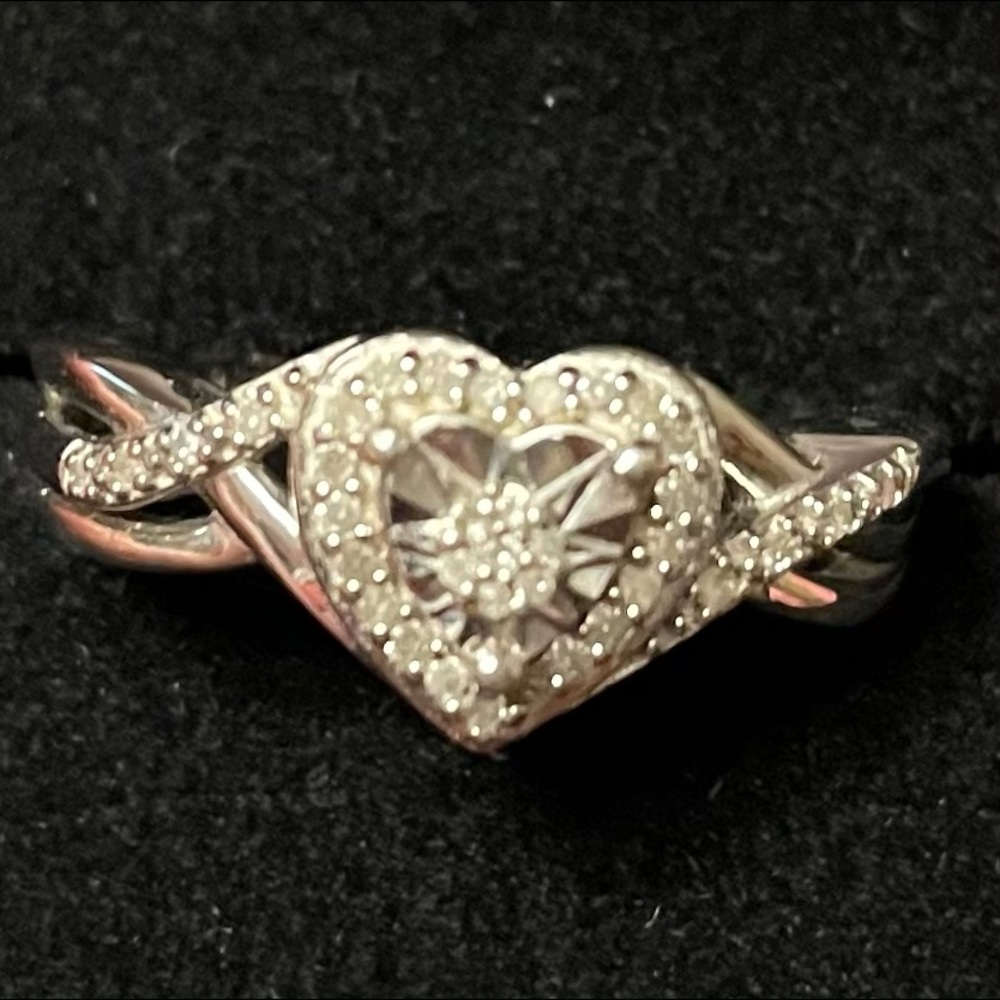 Heart Ring - Picture 2 of 2